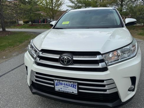 Used 2018 Toyota Highlander XLE AWD/4WD image 27