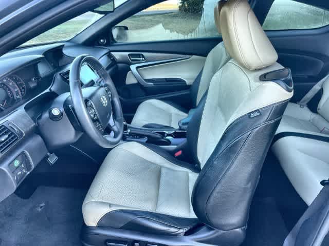 Used 2017 Honda Accord Touring image 11