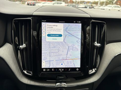 Certified 2025 Volvo XC60 B5 Plus image 18