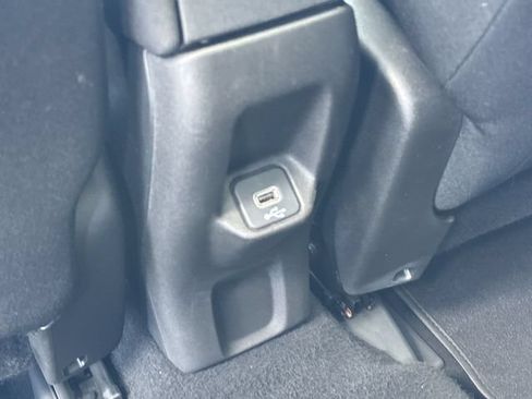 Used 2021 Jeep Renegade Latitude AWD/4WD image 12