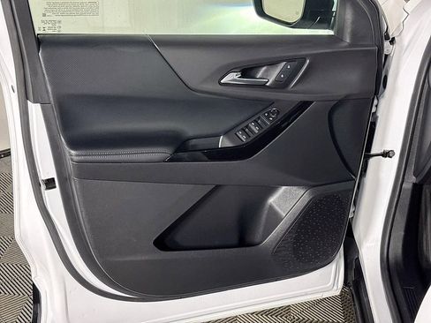 Used 2025 Chevrolet Equinox LT AWD/4WD image 10