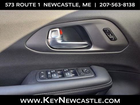 New 2026 Chrysler Pacifica Select image 7