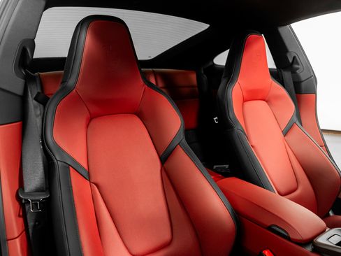 Used 2025 Porsche 911 Carrera S image 25