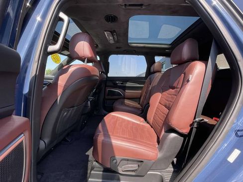 Certified 2023 Kia Telluride SX Prestige AWD/4WD image 12