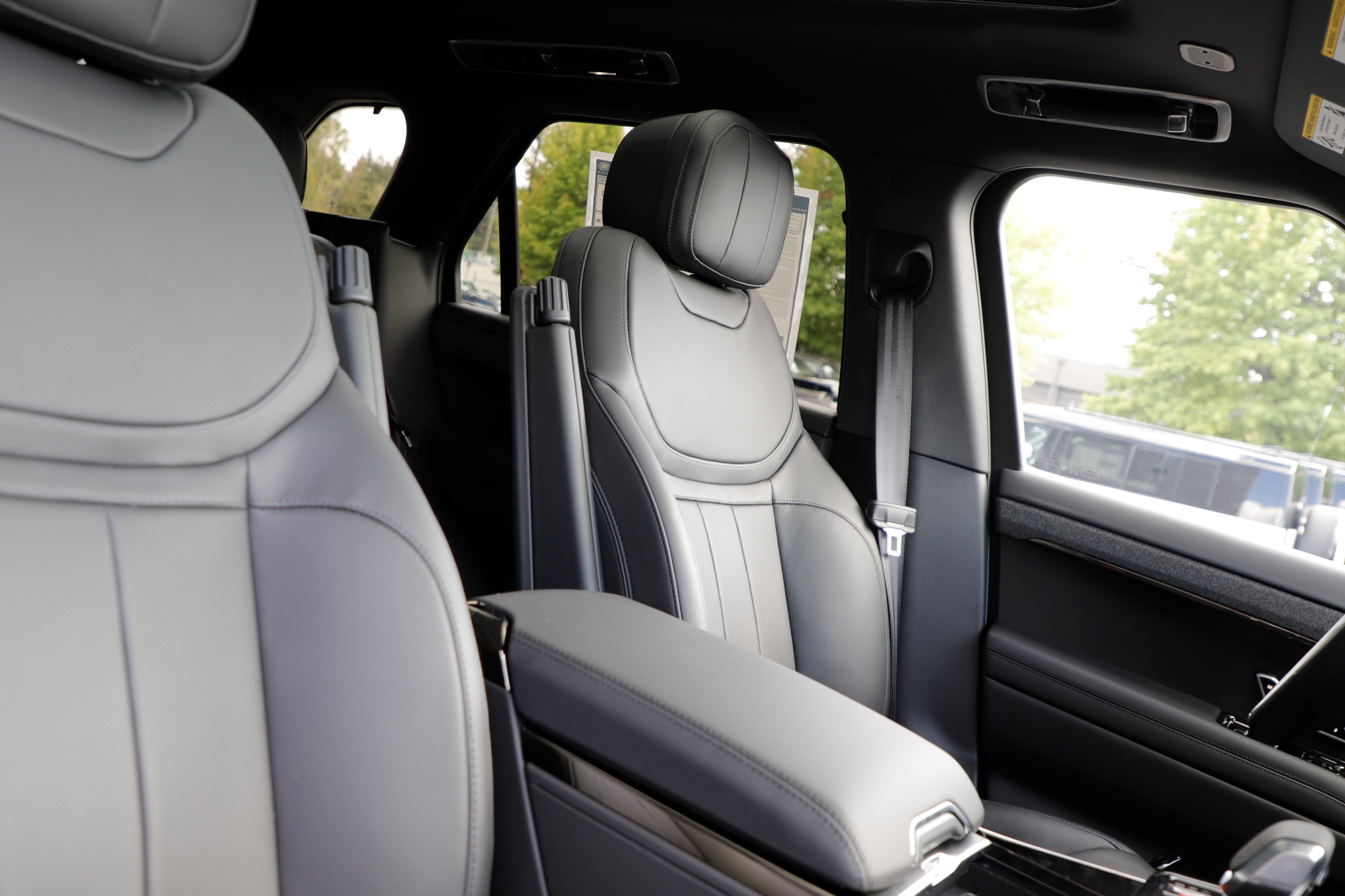 New 2026 Land Rover Range Rover Sport Dynamic SE AWD/4WD image 10