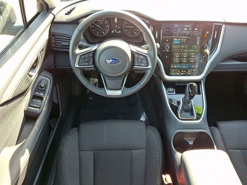 Used 2025 Subaru Outback Premium image 12
