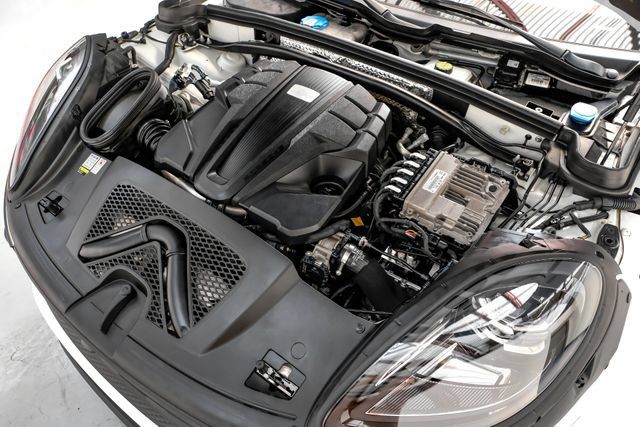 Used 2022 Porsche Macan S AWD/4WD image 52