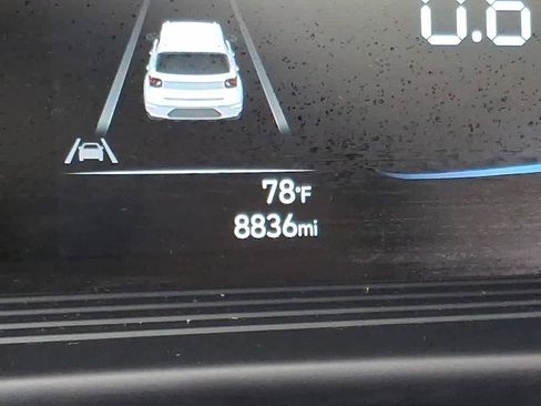 Certified 2025 Hyundai Venue SEL FWD image 19
