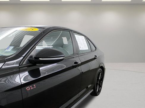 Used 2025 Volkswagen Jetta GLI Autobahn image 32