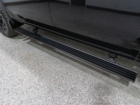 Used 2024 GMC Sierra 2500 Denali Ultimate w/ LPO, GMC Protection Package image 13