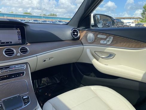 Certified 2023 Mercedes-Benz E 450 4MATIC Sedan image 4