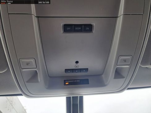 Used 2015 GMC Sierra 1500 SLE w/ SLE Value Package image 45