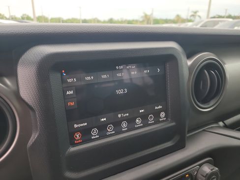 Used 2022 Jeep Wrangler Unlimited Sport AWD/4WD image 20