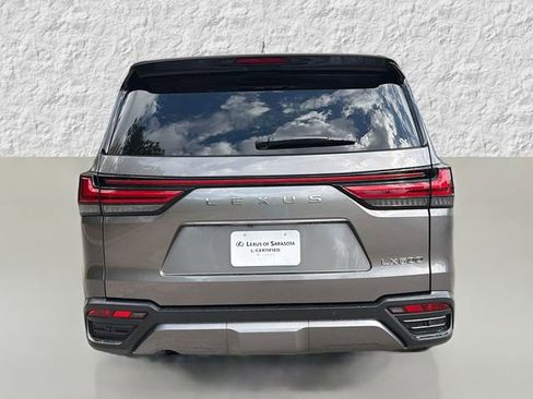 Used 2022 Lexus LX 600 4WD w/ Accessory Package (Z1) image 4