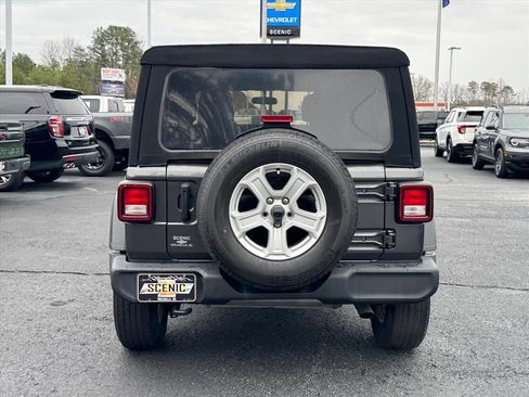 Used 2021 Jeep Wrangler Unlimited Sport S image 4