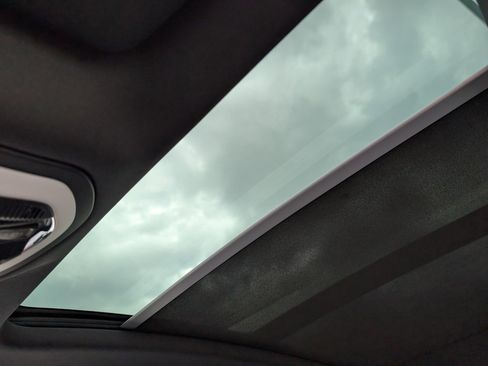 New 2026 Porsche Macan image 18