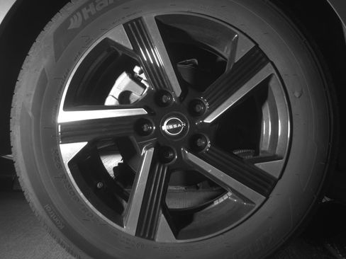 Used 2025 Nissan Sentra SV image 15