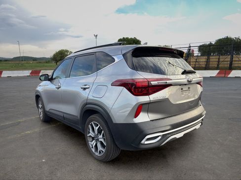 Certified 2021 Kia Seltos EX AWD/4WD image 4