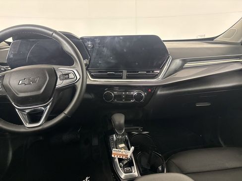 Used 2025 Chevrolet Trax ACTIV w/ Sunroof Package image 22