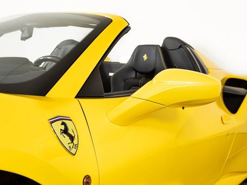 Certified 2019 Ferrari 488 Spider image 10