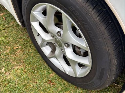 Used 2018 Chrysler Pacifica Touring Plus w/ Tire & Wheel Group image 19