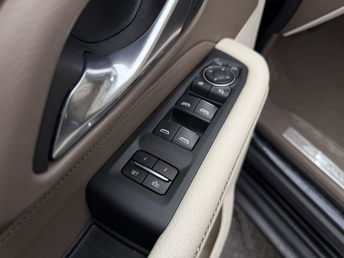 Used 2021 GMC Yukon XL Denali RWD image 30