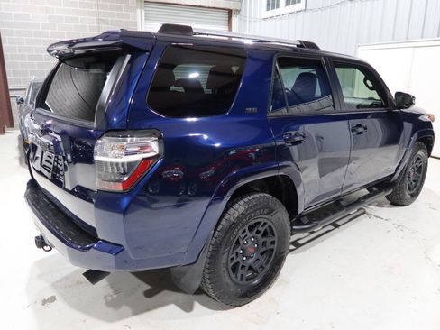 Used 2022 Toyota 4Runner SR5 Premium w/ Moonroof Package RWD image 5