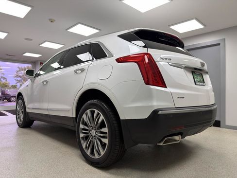 Used 2017 Cadillac XT5 Premium Luxury AWD/4WD image 5