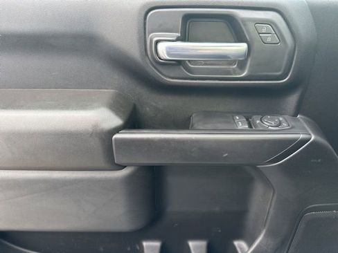 Used 2025 Chevrolet Silverado 2500 W/T w/ WT Convenience Package image 33