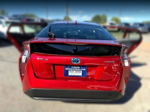 Used 2017 Toyota Prius Two image 27