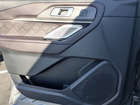 Used 2025 Ford Explorer Platinum w/ LUX Leather Package image 13