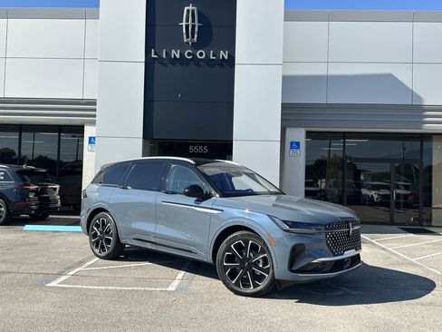 New 2026 Lincoln Nautilus Reserve image 1