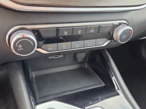 Used 2024 Nissan Altima 2.5 SV image 22