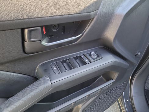 Certified 2025 Toyota Tacoma SR5 image 18