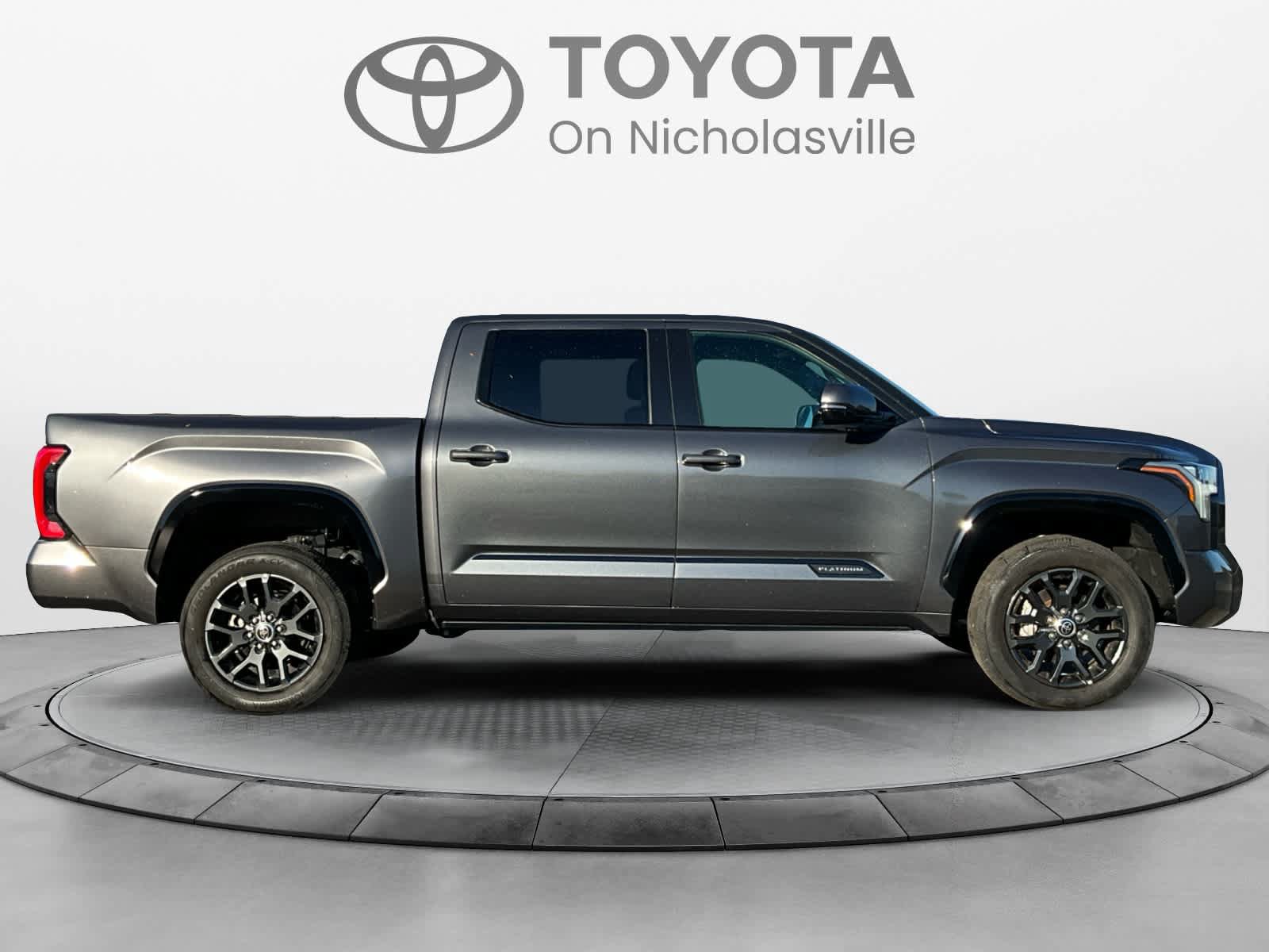 Used 2023 Toyota Tundra Platinum AWD/4WD image 6