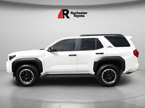 Certified 2025 Toyota 4Runner TRD Off-Road Premium w/ Tow Technology Package AWD/4WD image 4