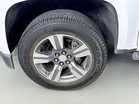 Used 2017 Chevrolet Colorado LT image 30