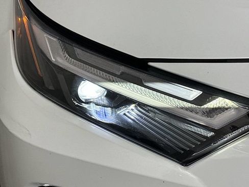 Used 2025 Toyota RAV4 XSE w/ Advanced Technology Package AWD/4WD image 9