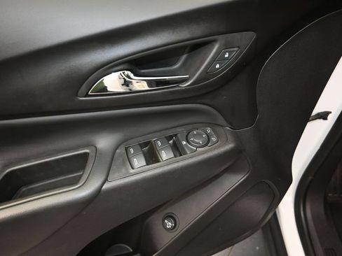 Used 2024 Chevrolet Equinox LT AWD/4WD image 11