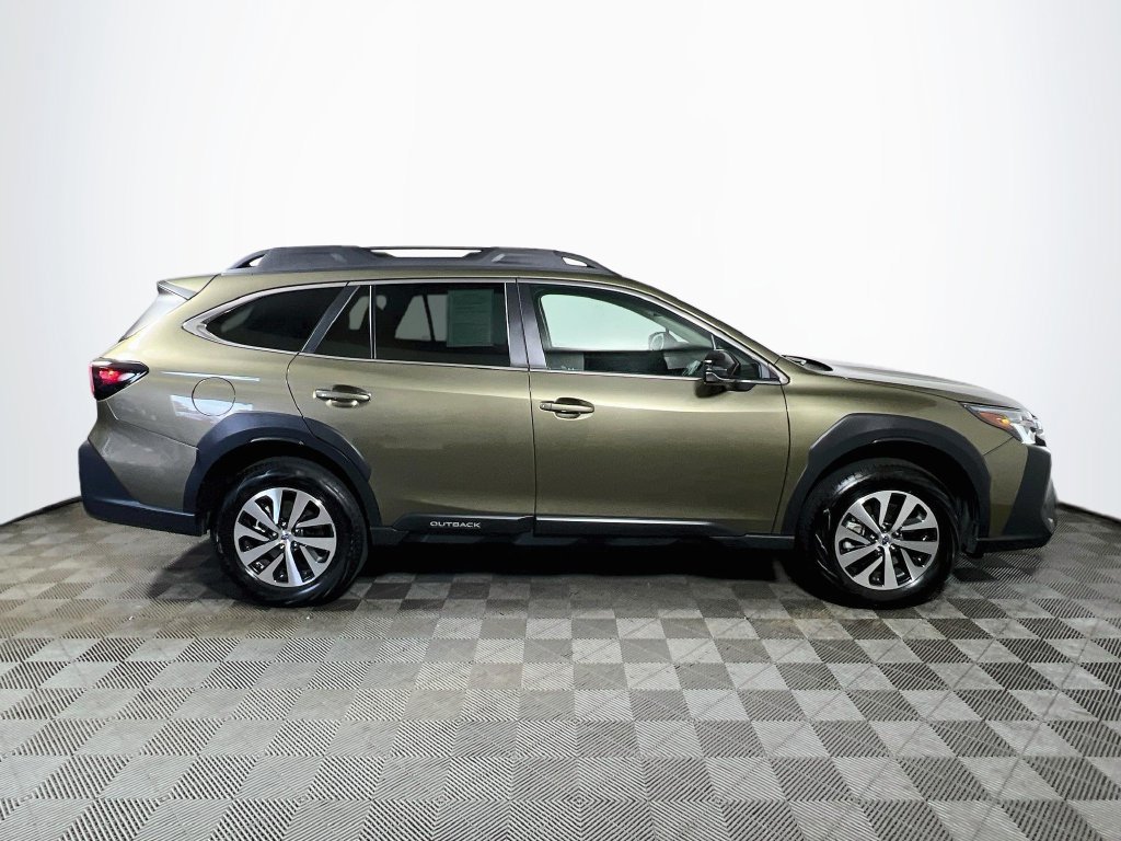 Certified 2025 Subaru Outback Premium AWD/4WD image 8