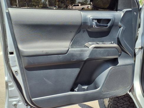 Used 2019 Toyota Tacoma TRD Sport w/ Technology Package RWD image 24