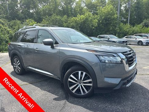 Used 2023 Nissan Pathfinder Platinum AWD/4WD image 1