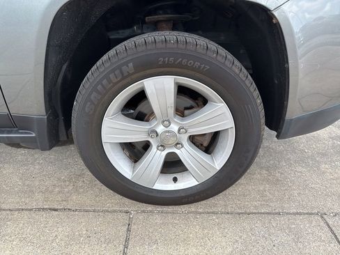 Used 2012 Jeep Compass Sport image 26