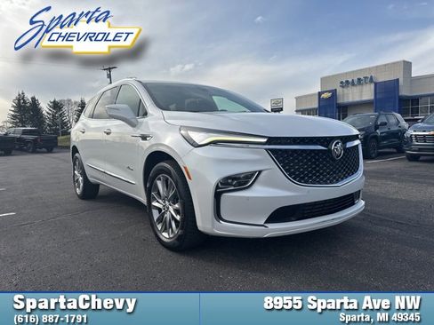 Used 2023 Buick Enclave Avenir image 1