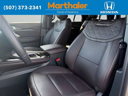 Used 2026 Ford Explorer Platinum w/ LUX Leather Package AWD/4WD image 11