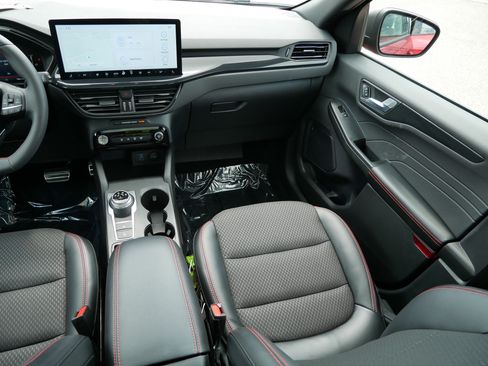 Used 2023 Ford Escape ST-Line w/ Tech Pack #1 AWD/4WD image 11