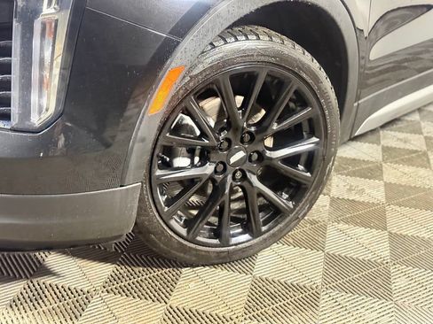 Used 2023 Cadillac XT4 Premium Luxury w/ Sun And Sound Package AWD/4WD image 2