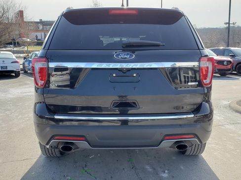 Used 2018 Ford Explorer XLT w/ Equipment Group 202A image 8