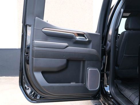 Used 2023 Chevrolet Silverado 1500 High Country image 25