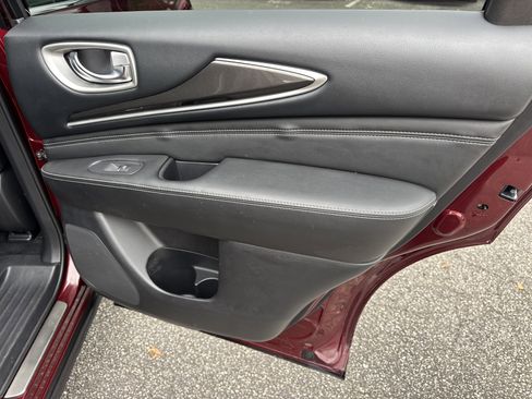 Used 2020 INFINITI QX60 Luxe w/ Essential Package image 16